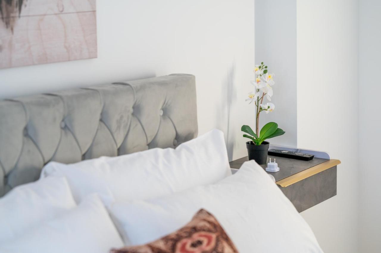 Lux 2 Bedrooms - 2 Bathrooms - F7 런던 외부 사진