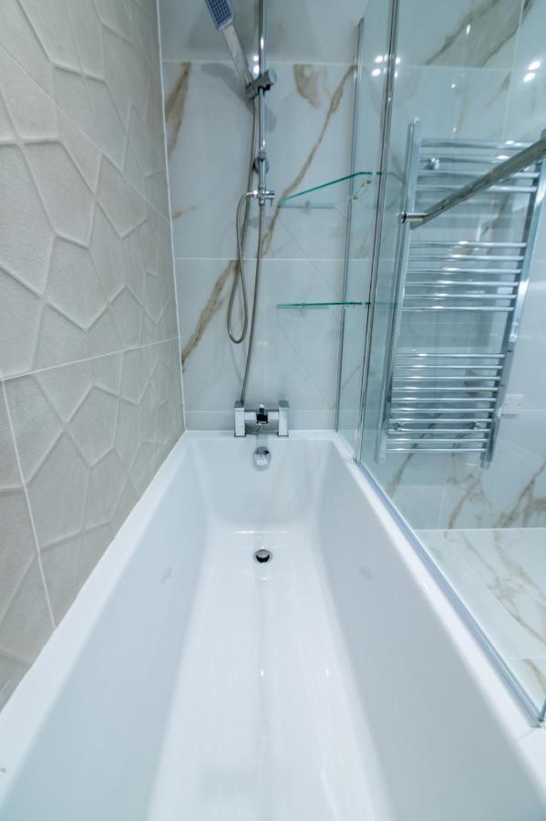 Lux 2 Bedrooms - 2 Bathrooms - F7 런던 외부 사진
