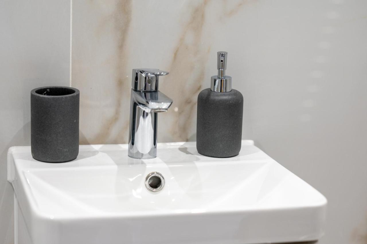 Lux 2 Bedrooms - 2 Bathrooms - F7 런던 외부 사진