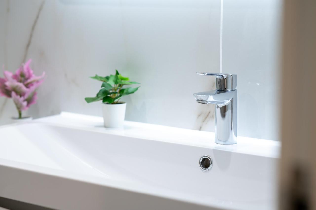 Lux 2 Bedrooms - 2 Bathrooms - F7 런던 외부 사진